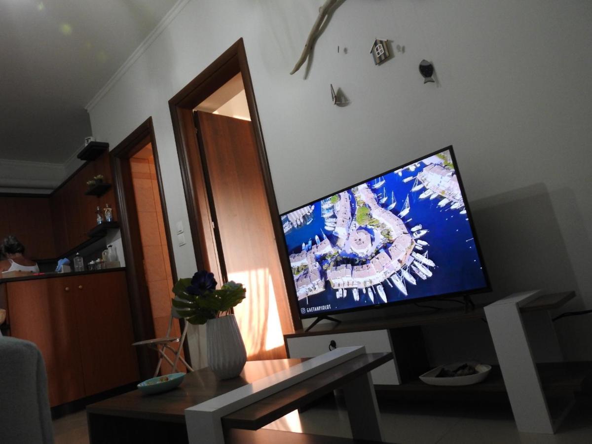 F.K Room 2 Aígion Ngoại thất bức ảnh