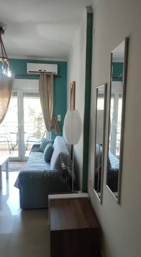 F.K Room 2 Aígion Ngoại thất bức ảnh